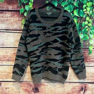 Barefoot Dreams CozyChic Seaside Crewneck 1X Carbon Camo Sweater Pullover